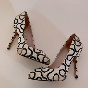 Vivienne Westwood ICONIC PUMP SQUIGGLE DARK BLUE ON WHITE USED